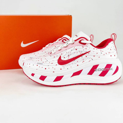 Nike Vomero Plus - Branco/Vermelho Carmim