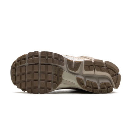 Nike Zoom Vomero 5 'Khaki' Marrom