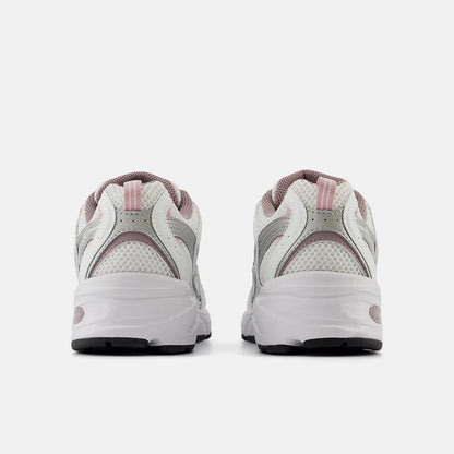 Tênis New Balance 530 Ice Wine Prata