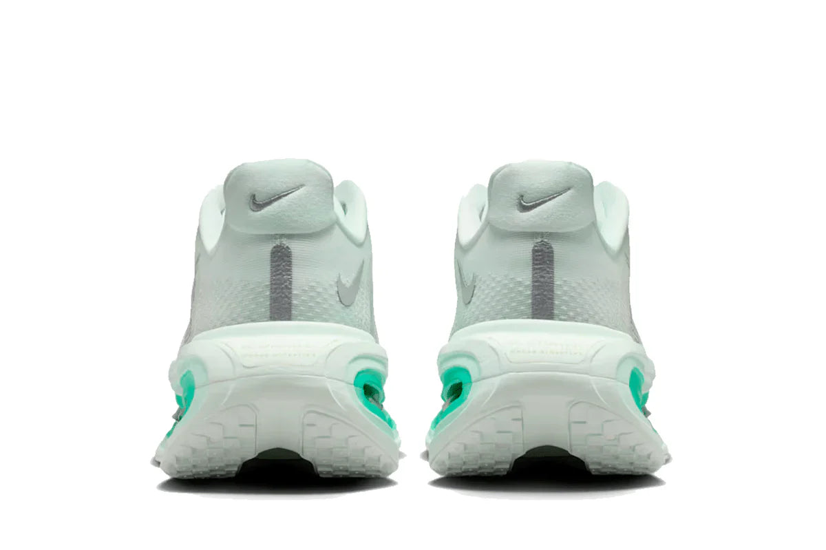 Nike Vomero Premium Barely Green Verde